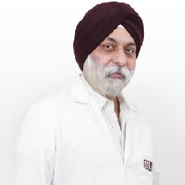 Dr. Harmeet Singh Kapoor, Director of General and Minimal Access Surgery at BLK-Max Super Speciality Hospital
