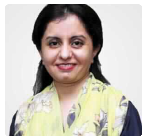 Dr. Aayesha Qadeer professional portrait with a confident and compassionate demeanor